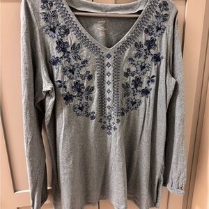 J. Jill Gray V-Neck Long Sleeve Top with Navy Floral Embroidery